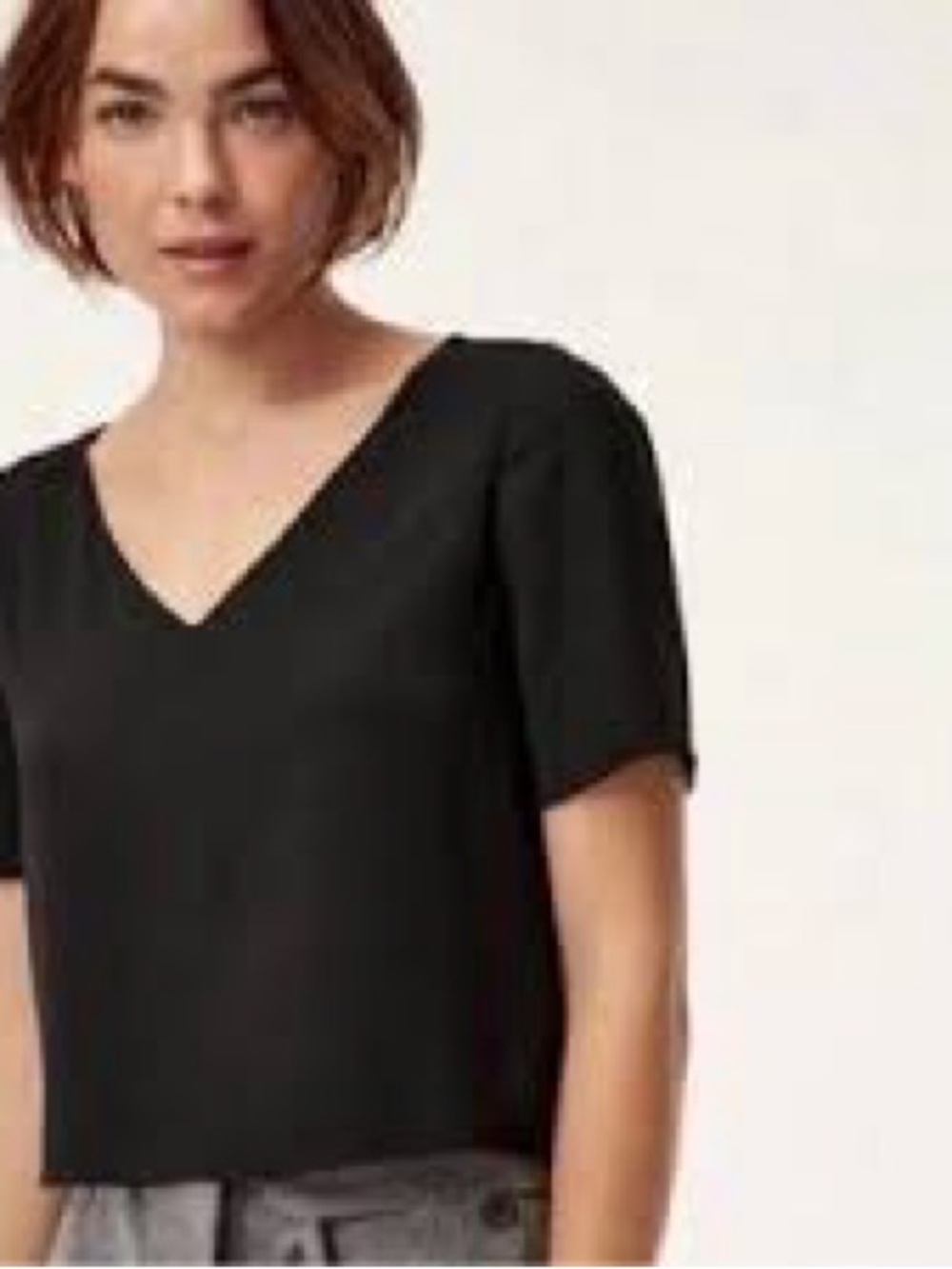 Babaton Black V-Neck Short Sleeve Top